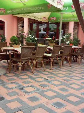 Alba Regia Pansion Egri Penzión pre hostí 3*