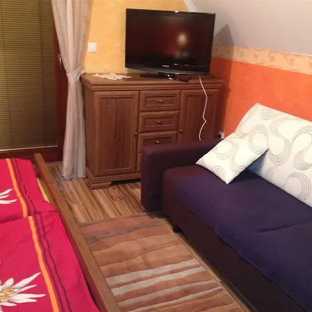 Alba Regia Pansion Egri