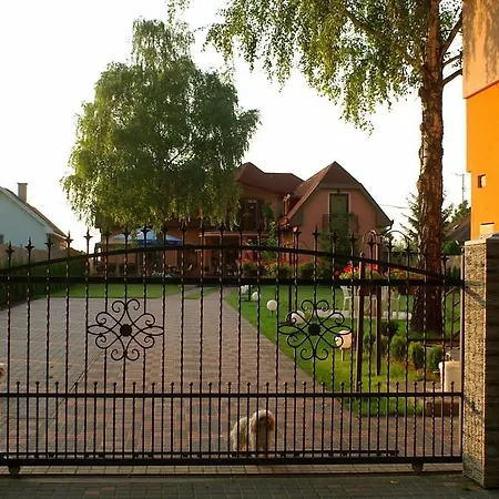 Alba Regia Pansion Egri