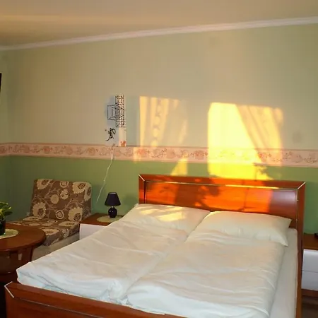 Alba Regia Pansion Egri