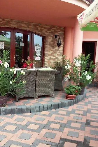 Alba Regia Pansion Egri 3* Eprestető