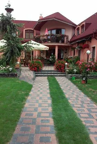 게스트하우스 Alba Regia Pansion Egri 3*