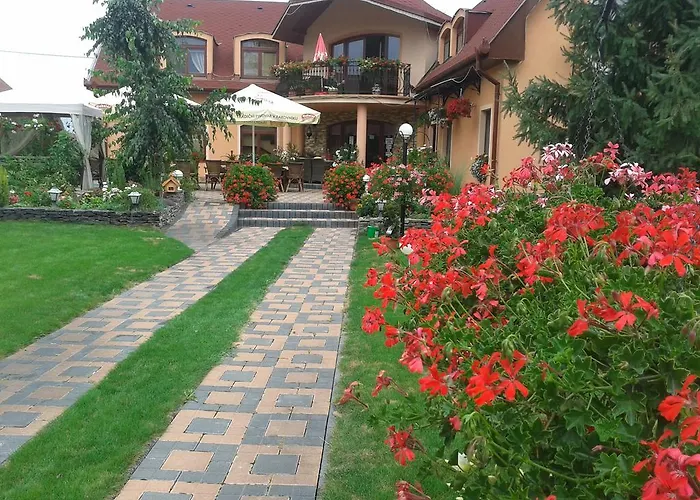 Alba Regia Pansion Egri 3*